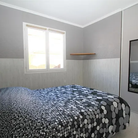 Maison 8per Avec Piscine Villa *